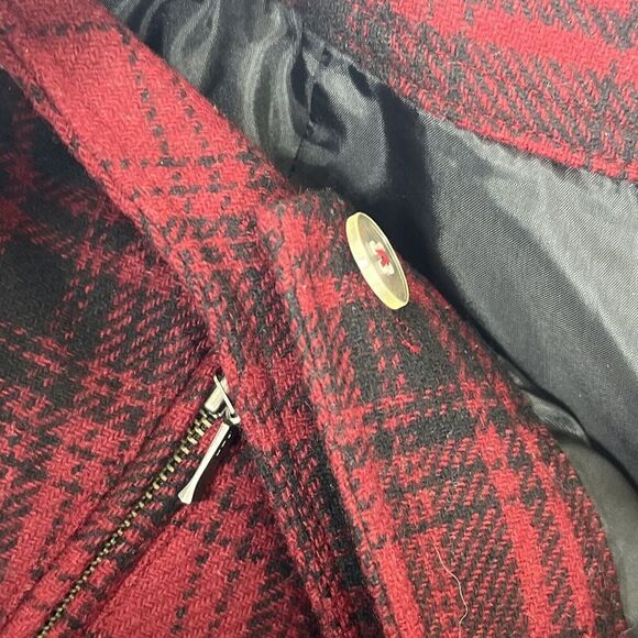 Eddie Bauer Plaid Wrap Skirt Red Black Wool Blend Fringe Size 4 - Picture 8 of 9